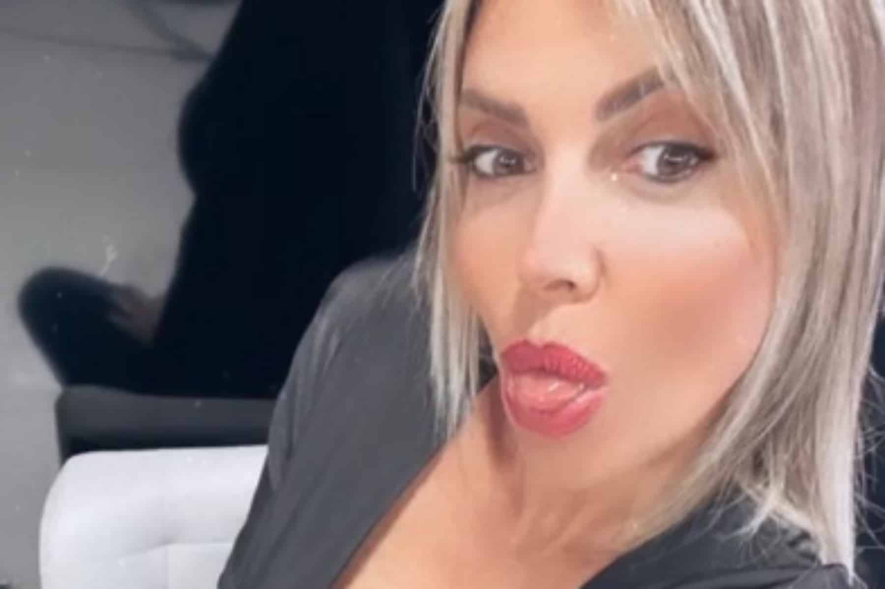 Η Emanuela Botto είναι η απόλυτη Ιταλίδα βασίλισσα του telemarketing!