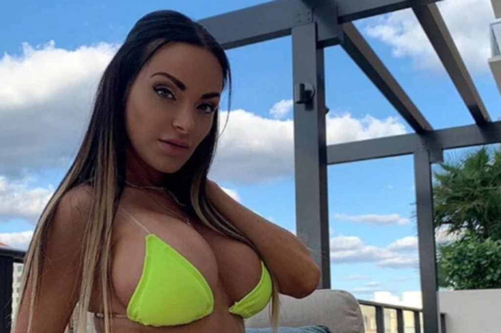 Nienna Jade: Ένα πληθωρικό κορμί που αναστατώνει! (pics)