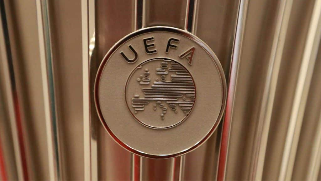 Η UEFA συνεχάρη Ολυμπιακό και ΠΑΟΚ