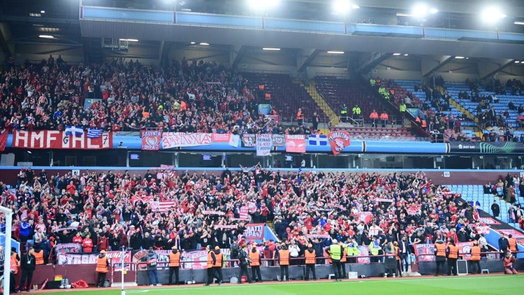 Βάφτηκε κόκκινο το «Villa Park»! (video)