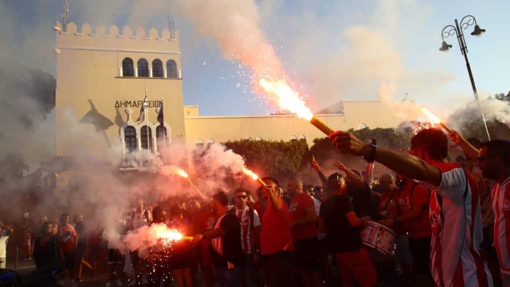 Η υποδοχή των ευρωπαϊκών τροπαίων στην Κω μέσα από το Olympiacos TV (video)