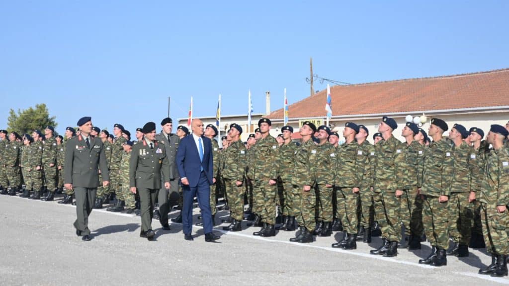 Ν. Δένδιας: Η στρατιωτική θητεία αλλάζει τους επόμενους μήνες – Τι θα γίνει με την εθελοντική στράτευση γυναικών