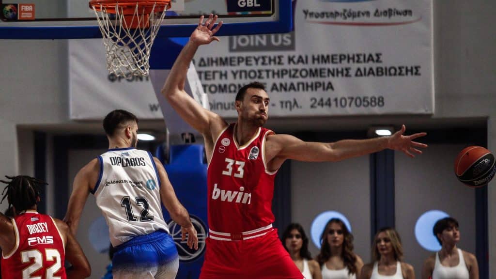 Καρδίτσα – Ολυμπιακός 61-77: Άνετα το 3X3 στη Basket League o Θρύλος