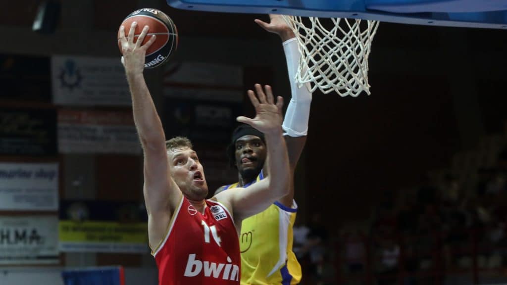 Basket League: MVP της πρώτης αγωνιστικής ο Σάσα Βεζένκοφ (vid, pic)