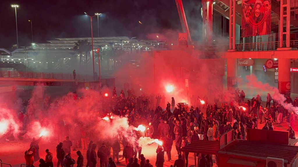 Θύρα 7: 44 χρόνια μετά τιμησε τα ΑΔΕΡΦΙΑ ΜΑΣ στο «Γ. Καραισκάκης» (pics, vid)